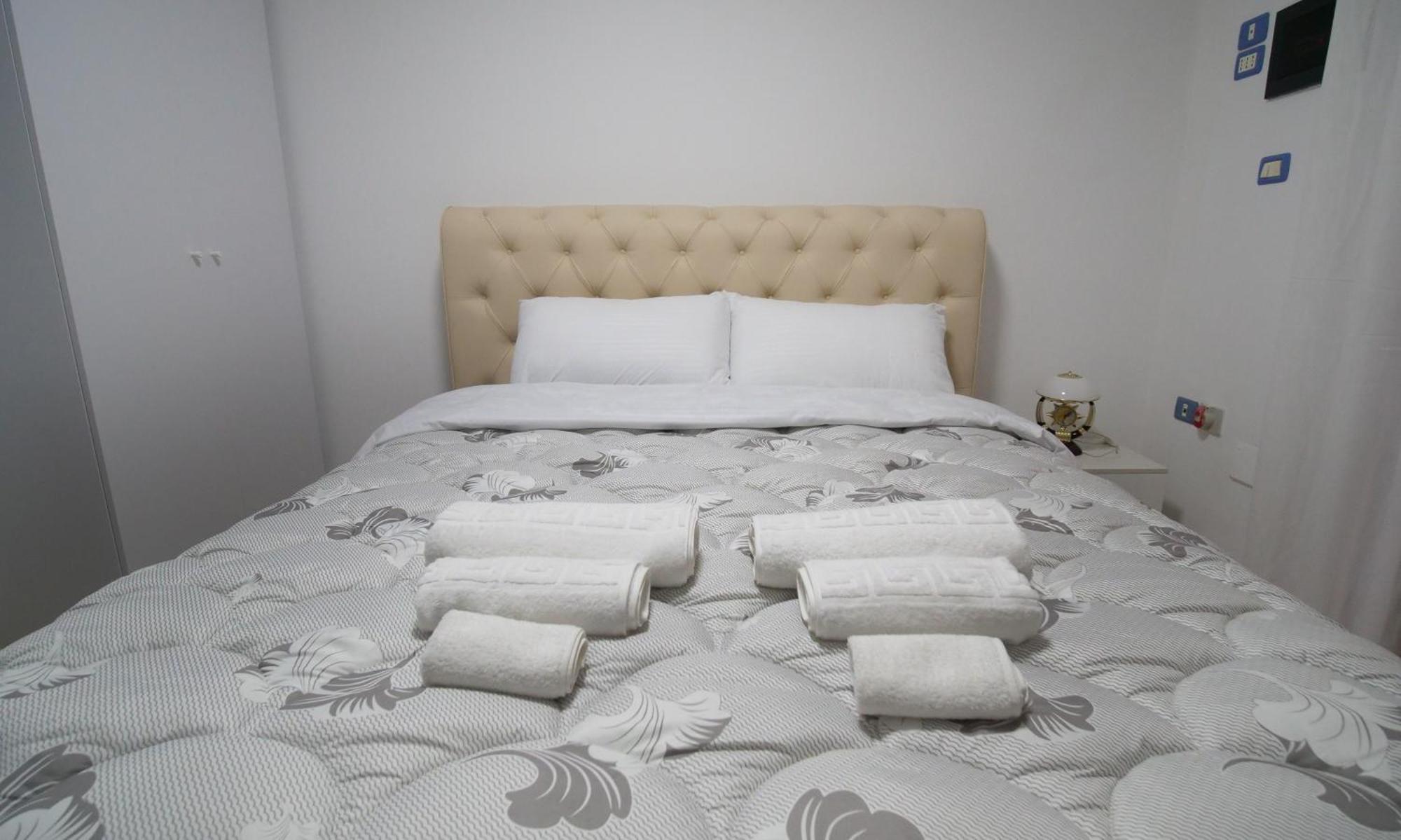 Vista Berat Inn Apartment Buitenkant foto